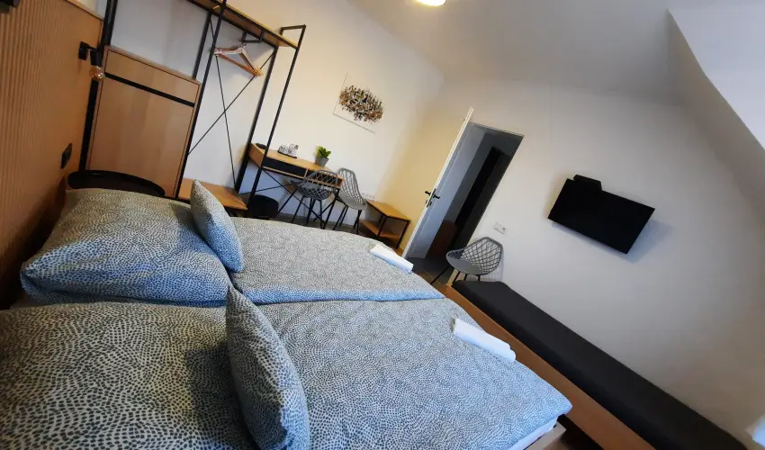 Svirg Terml Panzi Hajdnns - Pnksd