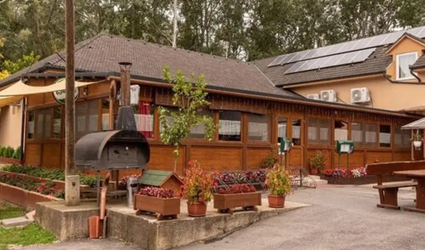 Tiszacsegei Halszcsrda s Panzi  Tiszacsege - Pnksd 