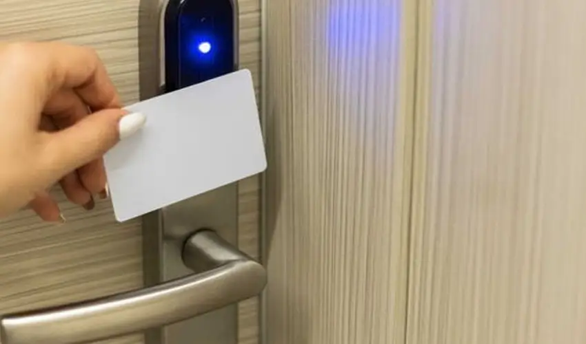 Tiszacsegei Halszcsrda s Panzi  Tiszacsege - Pnksd 