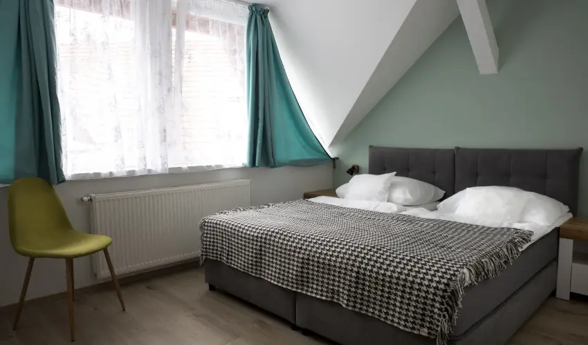 T-Part Panzi & Rendezvnykzpont Kszeg - Pnksd