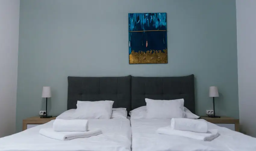 T-Part Panzi & Rendezvnykzpont Kszeg - Pnksd