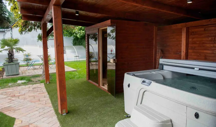 Torn�cos Vend�gh�z K�r�shegy - P�nk�sd (min. 3 �j)