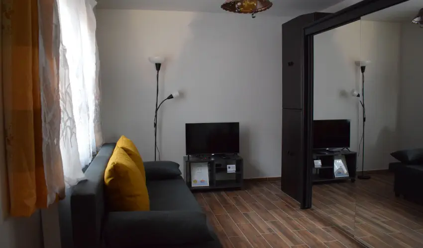 T�csi lak Szigetszentm�rton - P�nk�sd (min. 2 �j)