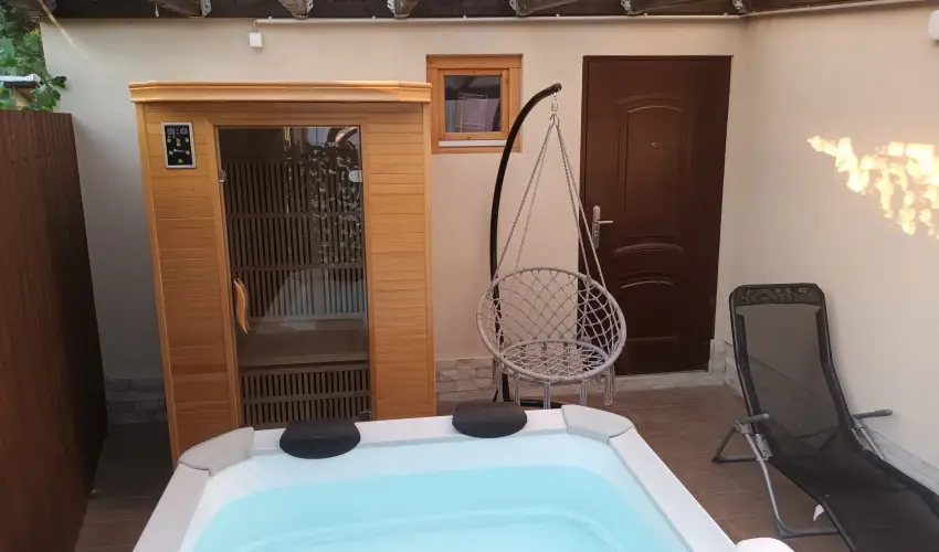 T�csi lak Szigetszentm�rton - P�nk�sd (min. 2 �j)