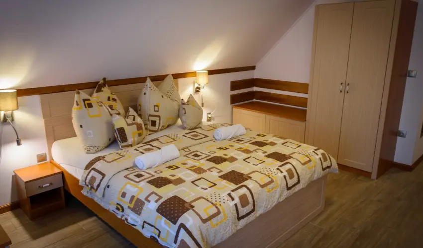 Tulipn Vendghz rvnyes - Pnksd (min. 2 j)