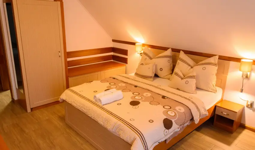 Tulipn Vendghz rvnyes - Pnksd (min. 2 j)