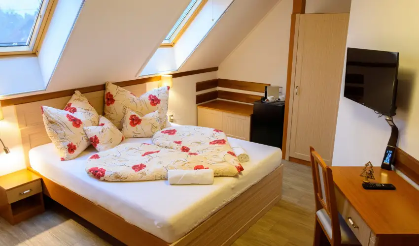 Tulipn Vendghz rvnyes - Pnksd (min. 2 j)