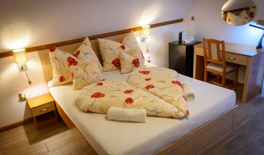 Tulipn Vendghz rvnyes - Pnksd (min. 2 j)