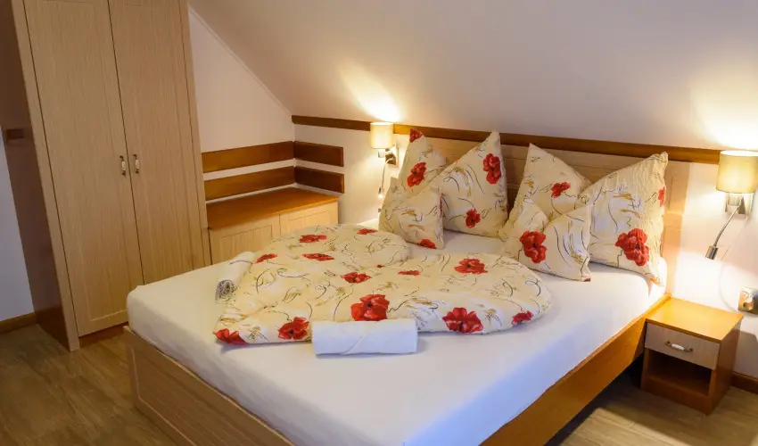 Tulipn Vendghz rvnyes - Pnksd (min. 2 j)