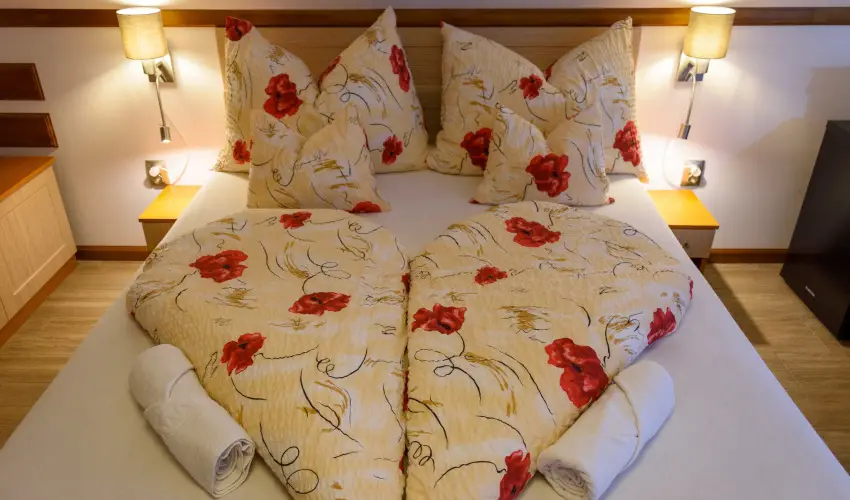 Tulipn Vendghz rvnyes - Pnksd (min. 2 j)