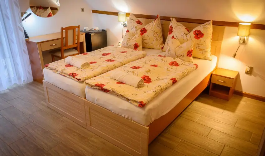 Tulipn Vendghz rvnyes - Pnksd (min. 2 j)