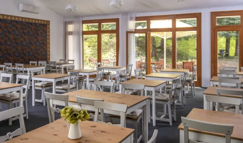 T�nd�rkert Hotel Noszvaj - P�nk�sd