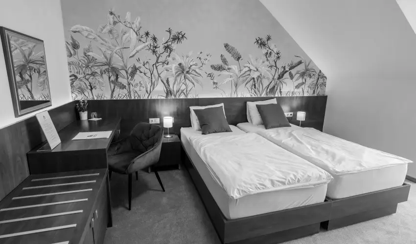 Vadvir�g Panzi� �gfalva - P�nk�sd 