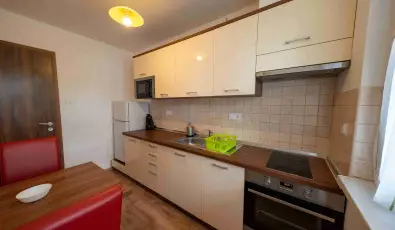 Veritas Apartmanh�z Zam�rdi