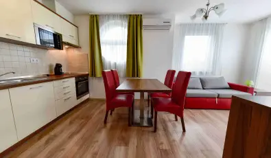 Veritas Apartmanh�z Zam�rdi