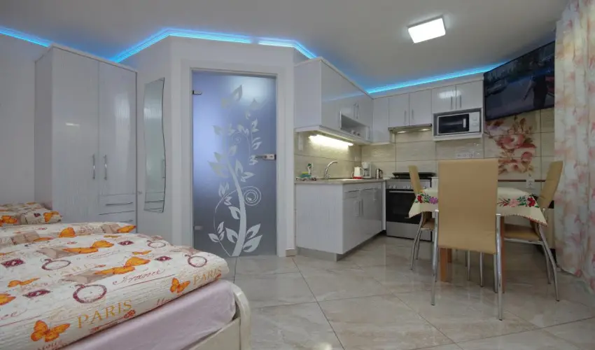 Veronika Apartman De Luxe Gyula - Pnksd (min. 2 j)