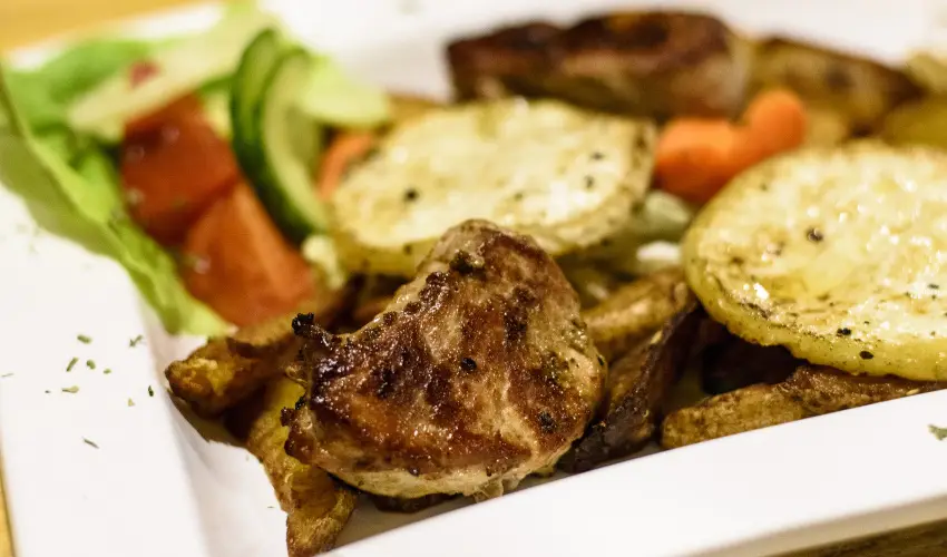 Viktor Bor- s Vendghz Balatonmriafrd - Pnksd 