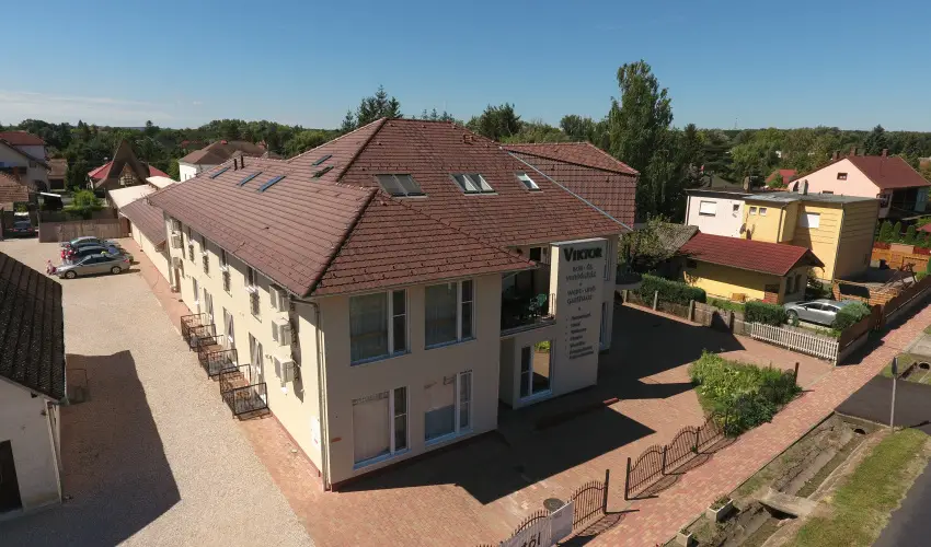 Viktor Bor- s Vendghz Balatonmriafrd - Pnksd 