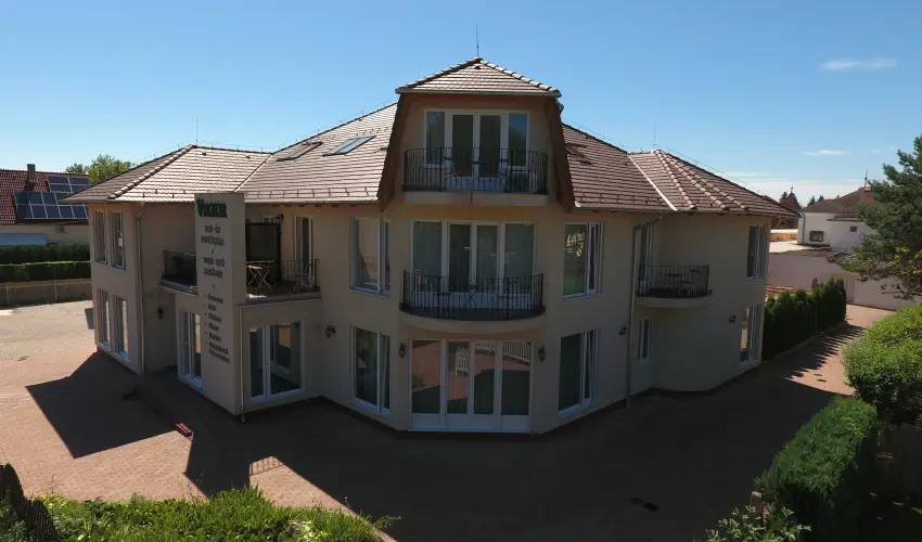 Viktor Bor- s Vendghz Balatonmriafrd - Pnksd 