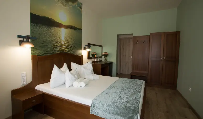 Viktor Bor- s Vendghz Balatonmriafrd - Pnksd 