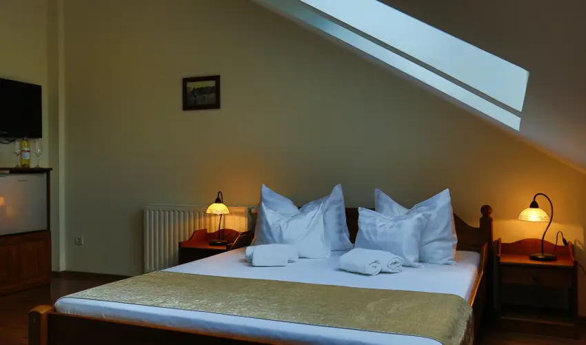 Viktor Bor- s Vendghz Balatonmriafrd - Pnksd 