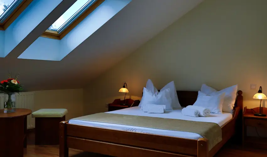 Viktor Bor- s Vendghz Balatonmriafrd - Pnksd 