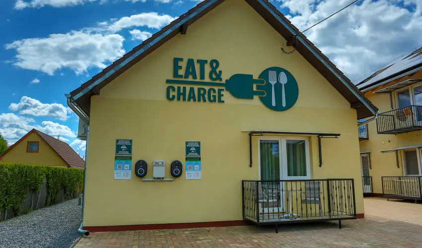 Viktor Bor- s Vendghz Balatonmriafrd - Pnksd 