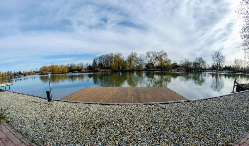 Vir�g �d�l�h�z Szarvas - P�nk�sd