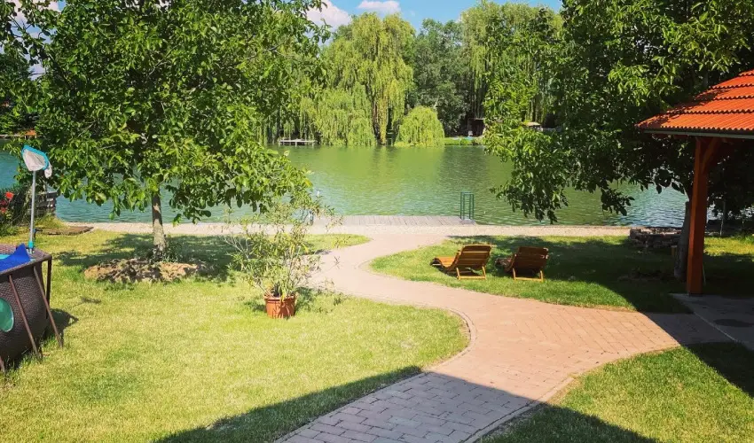 Vir�g �d�l�h�z Szarvas - P�nk�sd