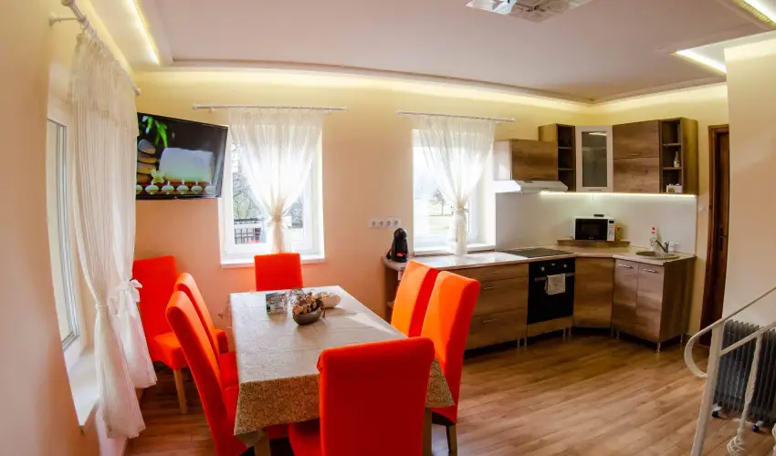 Vir�g �d�l�h�z Szarvas - P�nk�sd