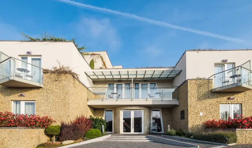 Zenit Hotel Balaton Vonyarcvashegy - Pnksd - teljes elrefizetssel