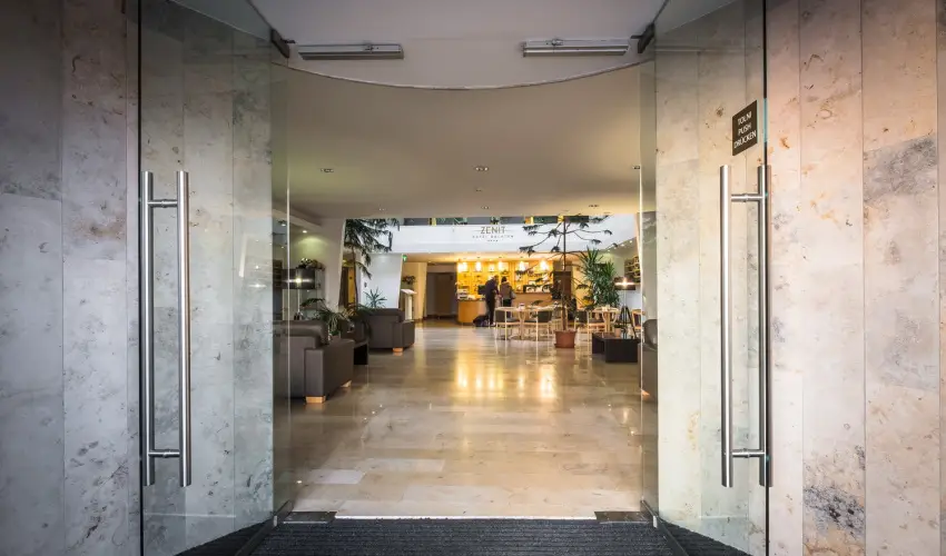 Zenit Hotel Balaton Vonyarcvashegy - Pnksd - teljes elrefizetssel