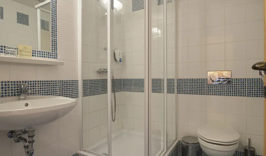 Zenit Hotel Balaton Vonyarcvashegy - Pnksd - teljes elrefizetssel