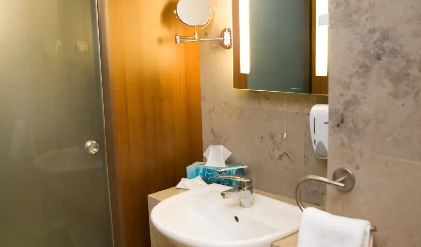 Zenit Hotel Balaton Vonyarcvashegy - Pnksd - teljes elrefizetssel