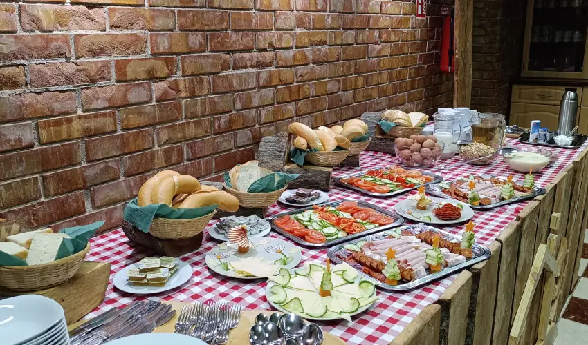 Z�ldsziget Mened�k Rendezv�ny �s Pihen�h�z B�rna - P�nk�sd (min. 2 �j)