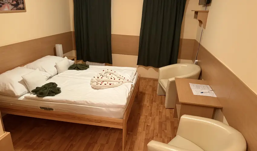 Z�ldsziget Mened�k Rendezv�ny �s Pihen�h�z B�rna - P�nk�sd (min. 2 �j)